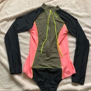 Rip curl wet suit rash guard